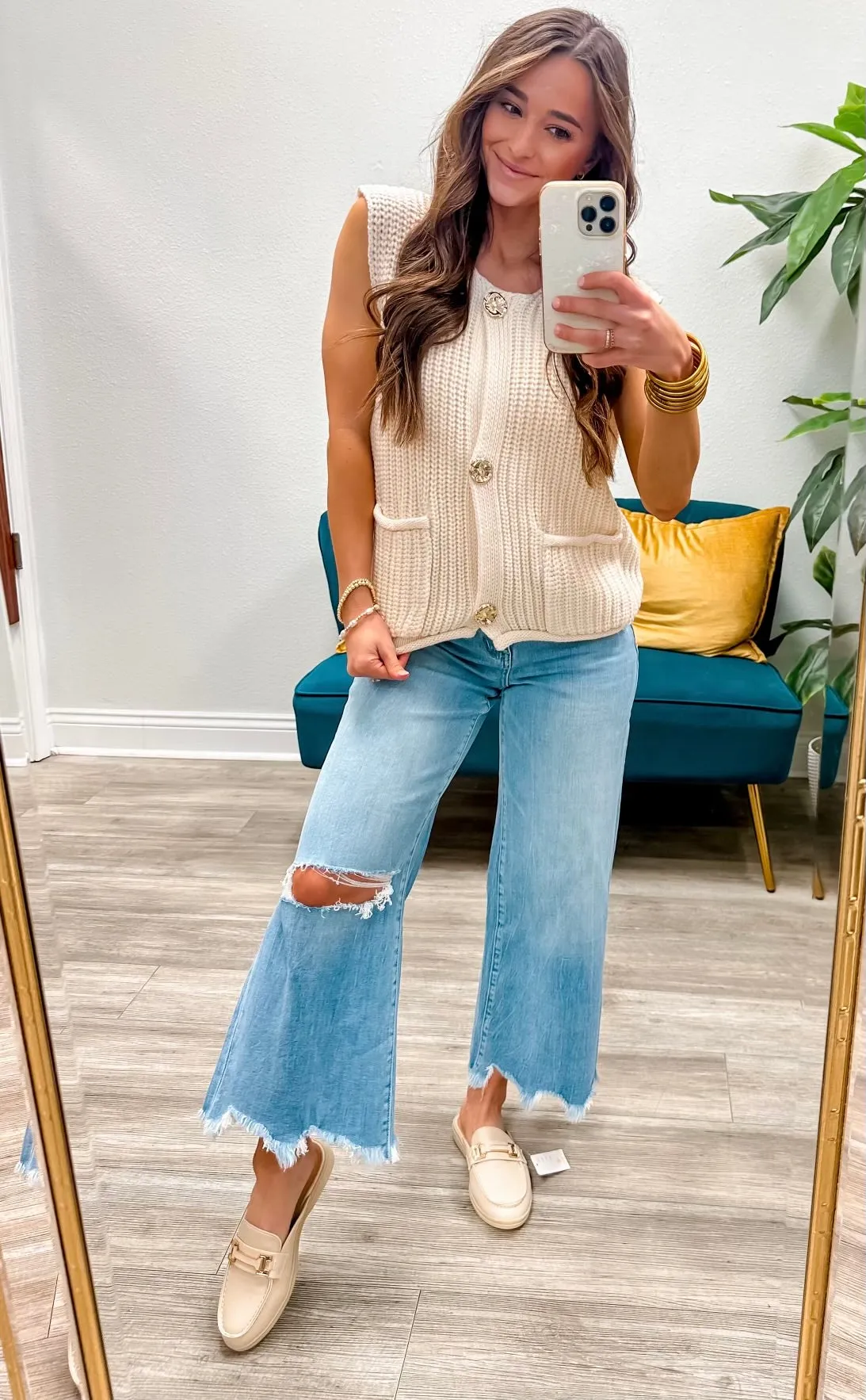 Textured Knit Buttoned Sweater Vest