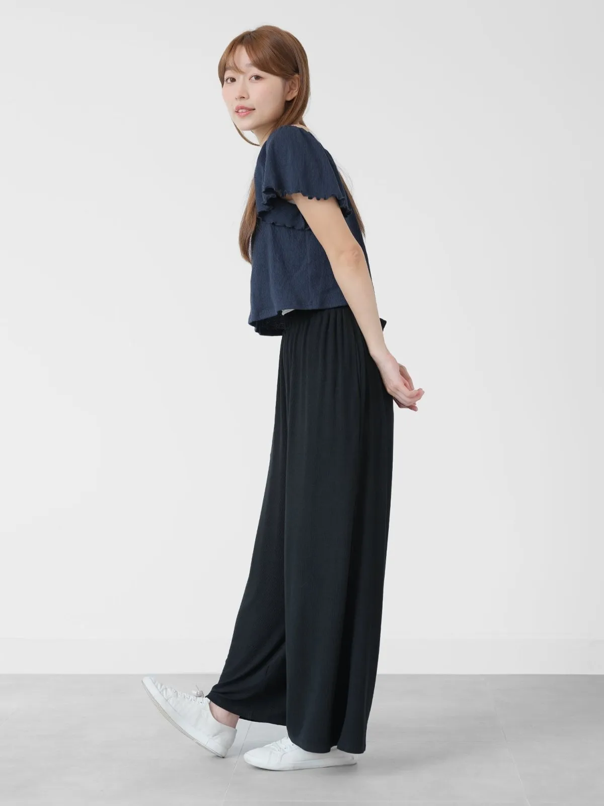 Veda Essential Flare Sleeve Top
